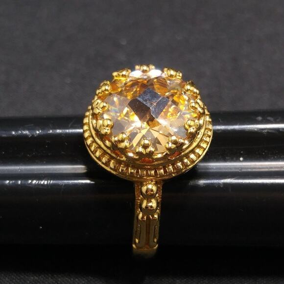 Gold Faceted Rhinestone Fashion Statement Ring, Dog-toothed Prongs, Size 7 1/4 - Picture 6 of 7